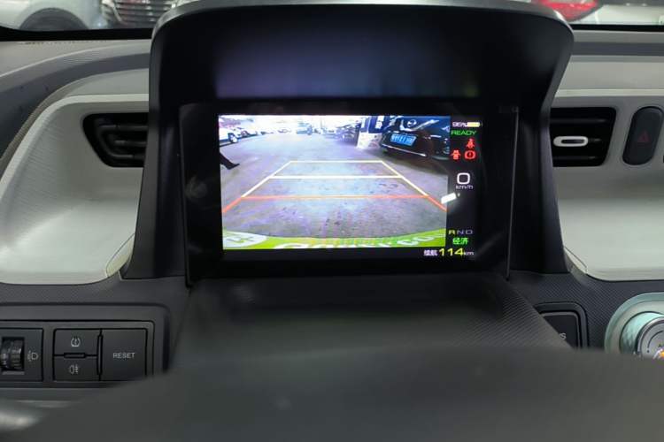 Used Wuling Hongguang MINIEV 2022 Macaron Fashion Model Lithium Iron Phosphate Audio And AC Panel