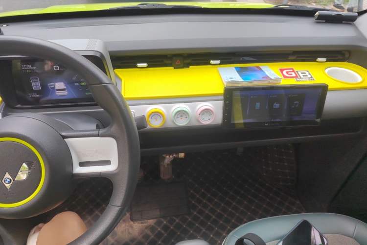 Used Wuling Hongguang MINIEV 2022 GAMEBOY 200km Gaming Edition with Lithium Iron Phosphate Audio And AC Panel
