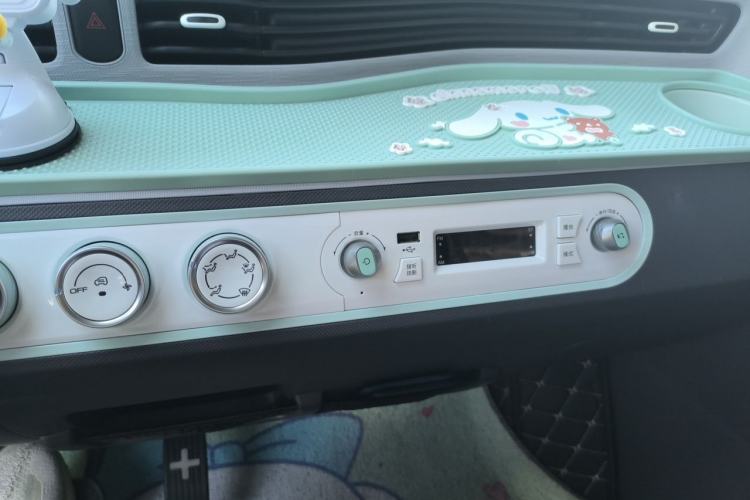 Used Wuling Hongguang MINIEV 2022 Macaron Premium Model – Lithium Iron Phosphate Audio And AC Panel