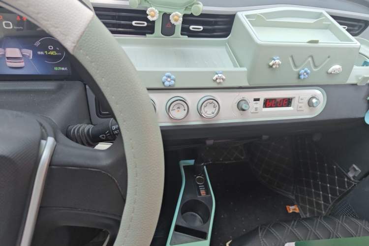 Used Wuling Hongguang MINIEV 2022 Enjoy Edition Lithium-Ion Battery Audio And AC Panel