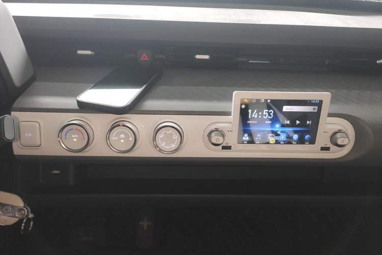 Used Wuling Hongguang MINIEV 2022 GAMEBOY 300km Enthusiast Model with Lithium Iron Phosphate Audio And AC Panel