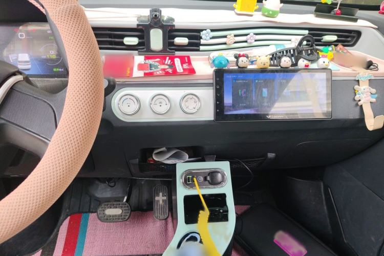Used Wuling Hongguang MINIEV 2022 Macaron Fashion Model Lithium Iron Phosphate Audio And AC Panel