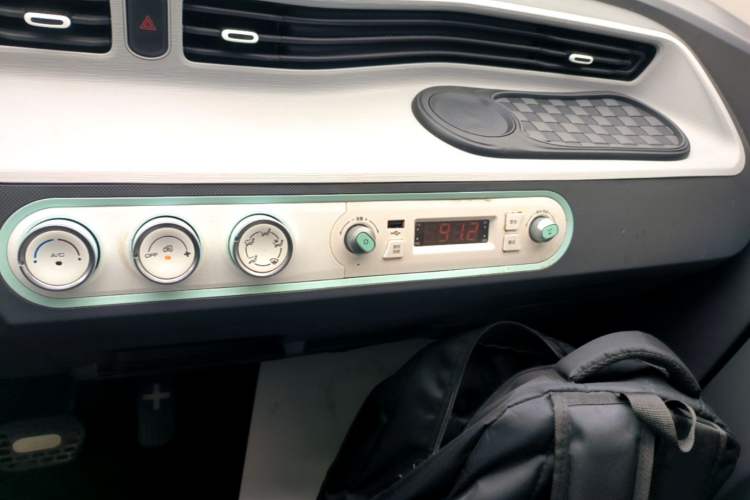 Used Wuling Hongguang MINIEV 2022 Macaron Fashion Model Lithium Iron Phosphate Audio And AC Panel