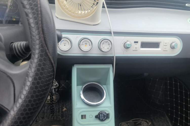 Used Wuling Hongguang MINIEV 2022 Macaron Fashion Model Lithium Iron Phosphate Audio And AC Panel