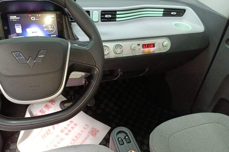 Used Wuling Hongguang MINIEV 2022 Macaron Premium Model – Lithium Iron Phosphate Audio And AC Panel