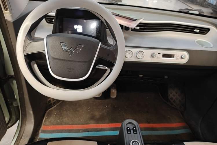 Used Wuling Hongguang MINIEV 2022 Macaron Premium Model – Lithium Iron Phosphate Audio And AC Panel
