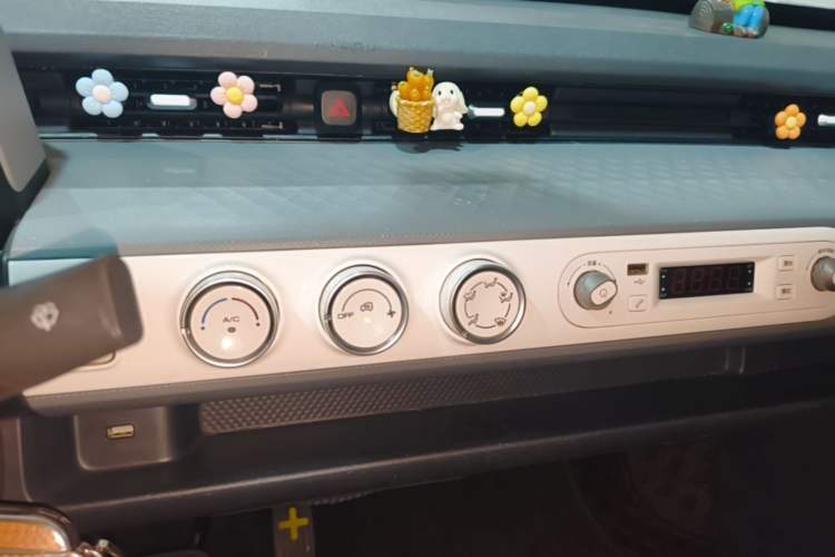 Used Wuling Hongguang MINIEV 2022 GAMEBOY 200km Gaming Edition with Lithium Iron Phosphate Audio And AC Panel