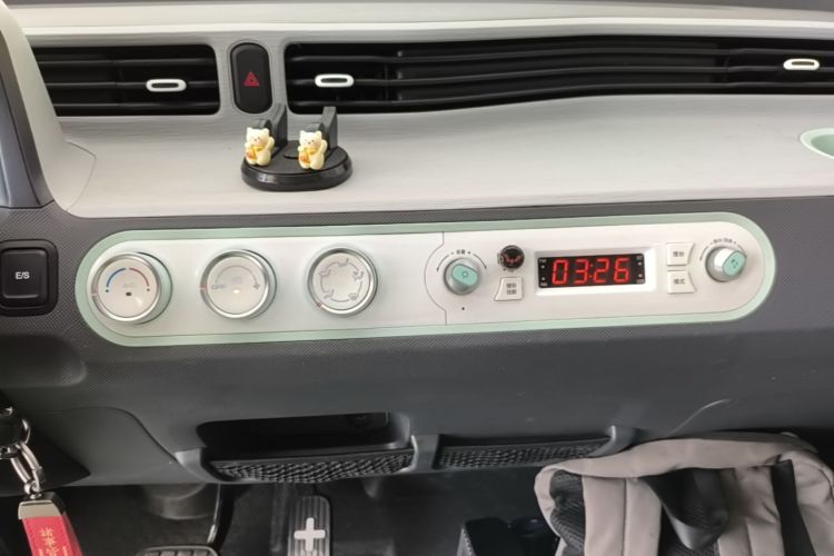 Used Wuling Hongguang MINIEV 2022 Macaron Premium Model – Lithium Iron Phosphate Audio And AC Panel