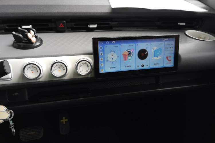 Used Wuling Hongguang MINIEV 2022 GAMEBOY 300km Enthusiast Model with Lithium Iron Phosphate Audio And AC Panel