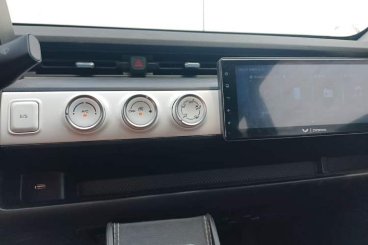 Used Wuling Hongguang MINIEV 2022 GAMEBOY 200km Gaming Edition with Lithium Iron Phosphate Audio And AC Panel