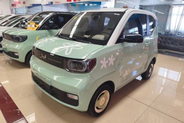 Wuling Hongguang MINIEV 2022 Macaron Fashion Model Lithium Iron Phosphate с пробегом