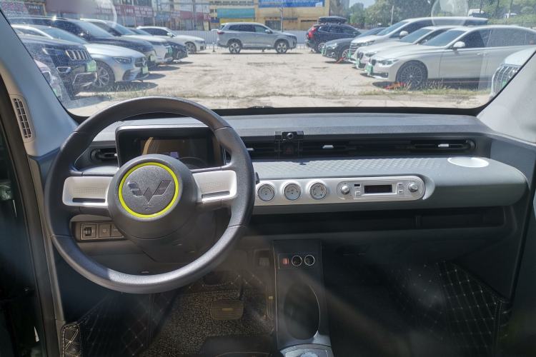 Used Wuling Hongguang MINIEV 2022 GAMEBOY 200km Gaming Edition with Lithium Iron Phosphate Center Console