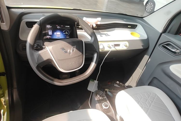 Used Wuling Hongguang MINIEV 2022 Macaron-Color Edition Lithium Iron Phosphate Center Console