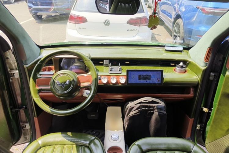 Used Wuling Hongguang MINIEV 2022 GAMEBOY 200km Gaming Edition with Lithium Iron Phosphate Center Console