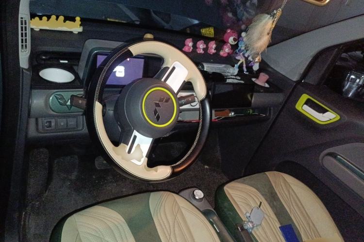 Used Wuling Hongguang MINIEV 2022 GAMEBOY 200km Play Edition with Lithium Iron Phosphate Center Console