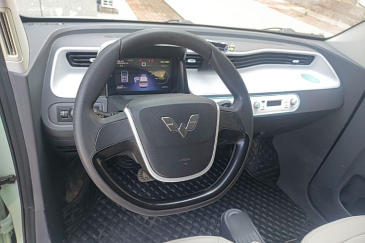 Used Wuling Hongguang MINIEV 2022 Macaron Fashion Edition Lithium-Nickel-Cobalt-Alpha-oxide Center Console