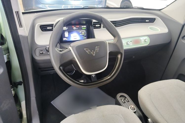 Used Wuling Hongguang MINIEV 2022 Macaron Premium Model – Lithium Iron Phosphate Center Console