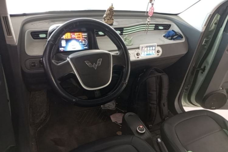 Used Wuling Hongguang MINIEV 2022 Macaron Fashion Edition Lithium-Nickel-Cobalt-Alpha-oxide Center Console