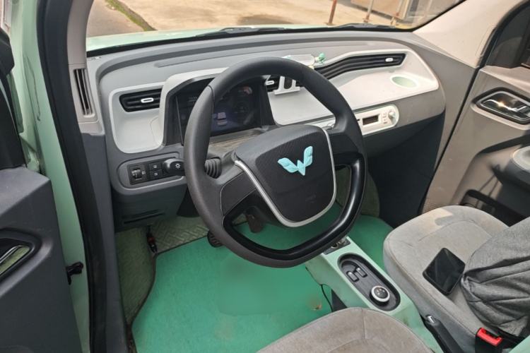 Used Wuling Hongguang MINIEV 2022 Macaron Premium Model – Lithium Iron Phosphate Center Console