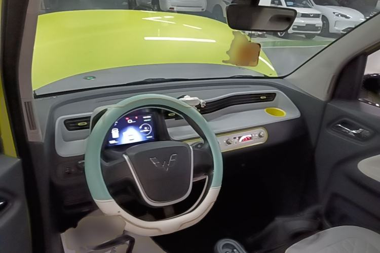 Used Wuling Hongguang MINIEV 2022 Macaron-Color Edition Lithium Iron Phosphate Center Console