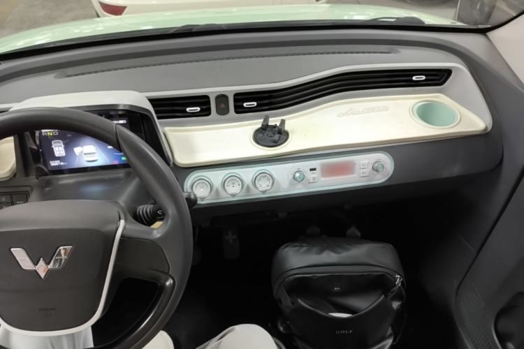 Used Wuling Hongguang MINIEV 2022 Enjoy Edition Lithium Iron Phosphate Center Console