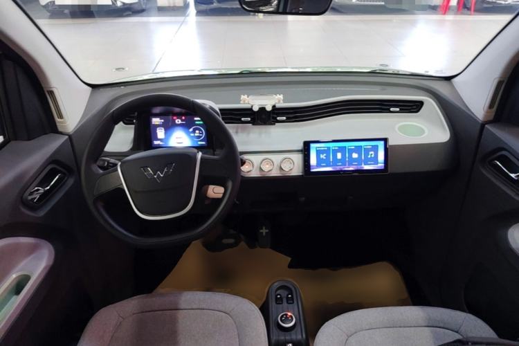 Used Wuling Hongguang MINIEV 2022 Macaron Premium Model – Lithium Iron Phosphate Center Console