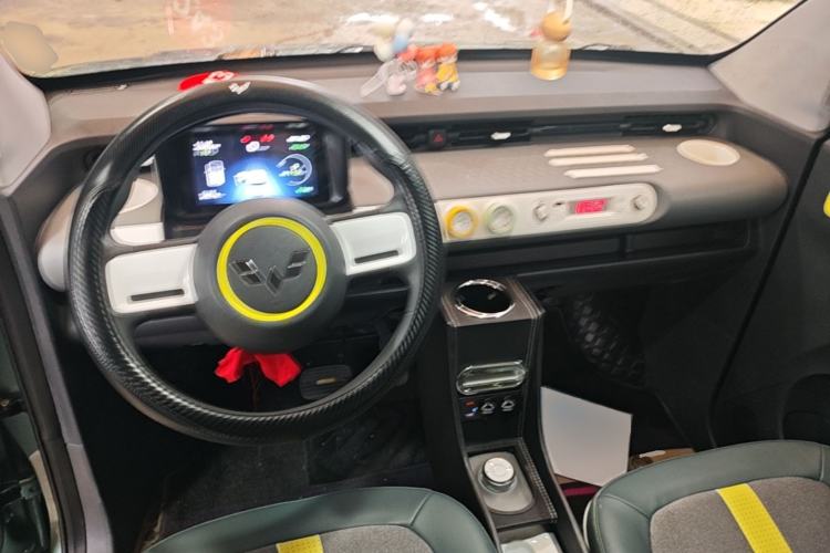 Used Wuling Hongguang MINIEV 2022 GAMEBOY 200km Gaming Edition with Lithium Iron Phosphate Center Console
