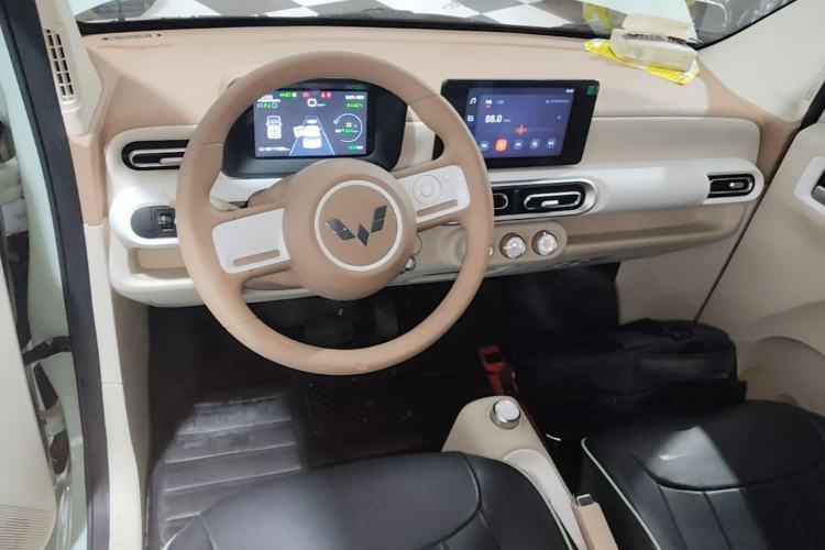 Used Wuling Hongguang MINIEV 2022 Macaron Colorful Edition Lithium Iron Phosphate Center Console