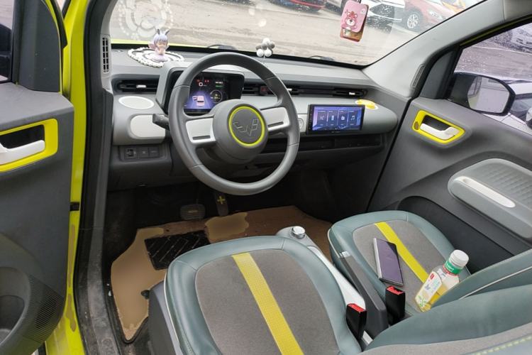 Used Wuling Hongguang MINIEV 2022 GAMEBOY 200km Gaming Edition with Lithium Iron Phosphate Center Console