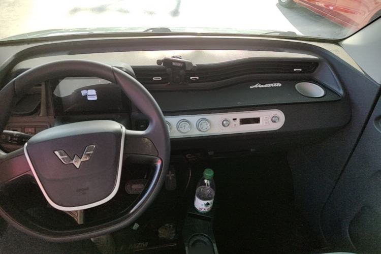 Used Wuling Hongguang MINIEV 2022 Enjoy Edition Lithium-Ion Battery Center Console