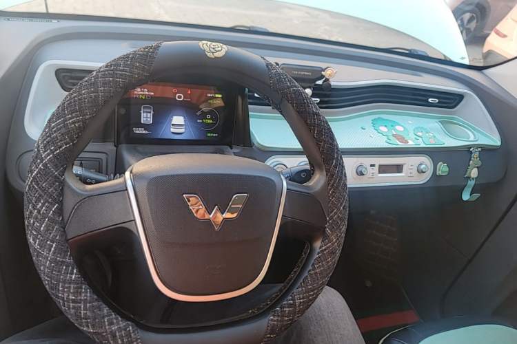 Used Wuling Hongguang MINIEV 2022 Enjoy Edition Lithium Iron Phosphate Center Console