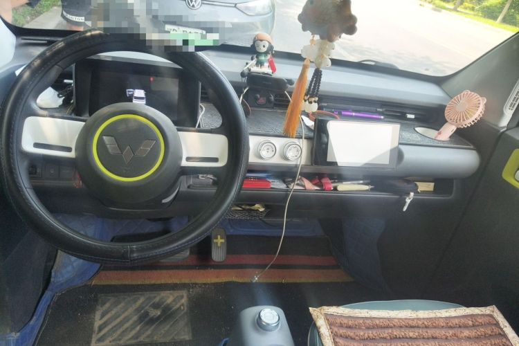 Used Wuling Hongguang MINIEV 2022 GAMEBOY 300km Enthusiast Model with Lithium Iron Phosphate Center Console