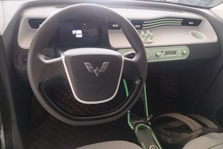 Used Wuling Hongguang MINIEV 2022 Macaron Premium Model – Lithium Iron Phosphate Center Console