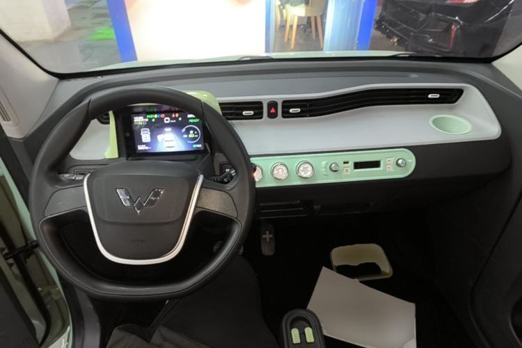 Used Wuling Hongguang MINIEV 2022 Macaron Premium Model – Lithium Iron Phosphate Center Console