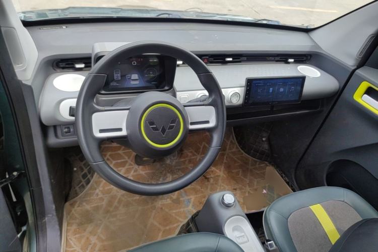 Used Wuling Hongguang MINIEV 2022 GAMEBOY 200km Gaming Edition with Lithium Iron Phosphate Center Console