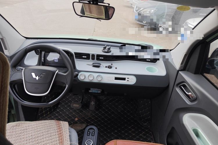 Used Wuling Hongguang MINIEV 2022 Macaron Premium Model – Lithium Ternary Battery Center Console