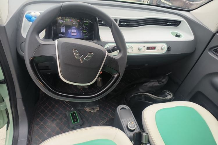 Used Wuling Hongguang MINIEV 2022 Macaron Premium Model – Lithium Iron Phosphate Center Console