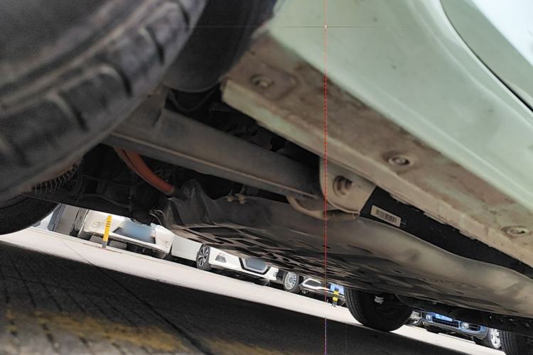 Used Wuling Hongguang MINIEV 2022 Macaron Fashion Model Lithium Iron Phosphate Chassis Rear Right