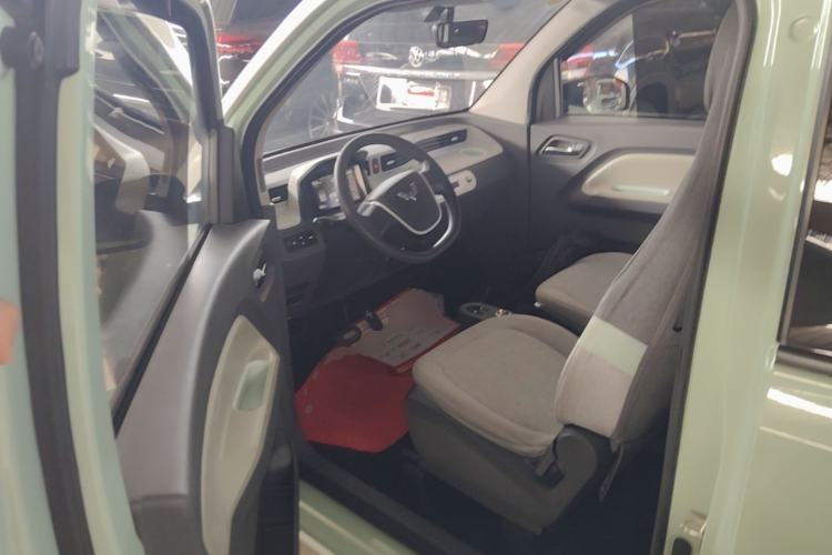 Used Wuling Hongguang MINIEV 2022 Macaron Premium Model – Lithium Iron Phosphate Driver Seat