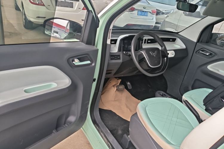 Used Wuling Hongguang MINIEV 2022 Macaron Premium Model – Lithium Iron Phosphate Driver Seat