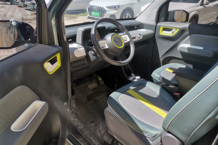 Used Wuling Hongguang MINIEV 2022 GAMEBOY 200km Gaming Edition with Lithium Iron Phosphate Driver Seat