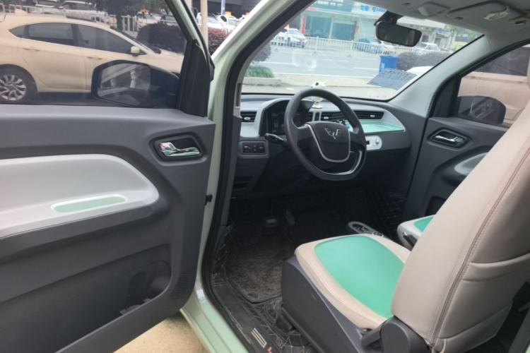 Used Wuling Hongguang MINIEV 2022 Macaron Premium Model – Lithium Iron Phosphate Driver Seat
