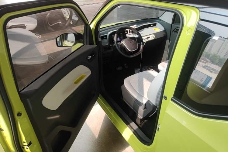 Used Wuling Hongguang MINIEV 2022 Macaron-Color Edition Lithium Iron Phosphate Driver Seat