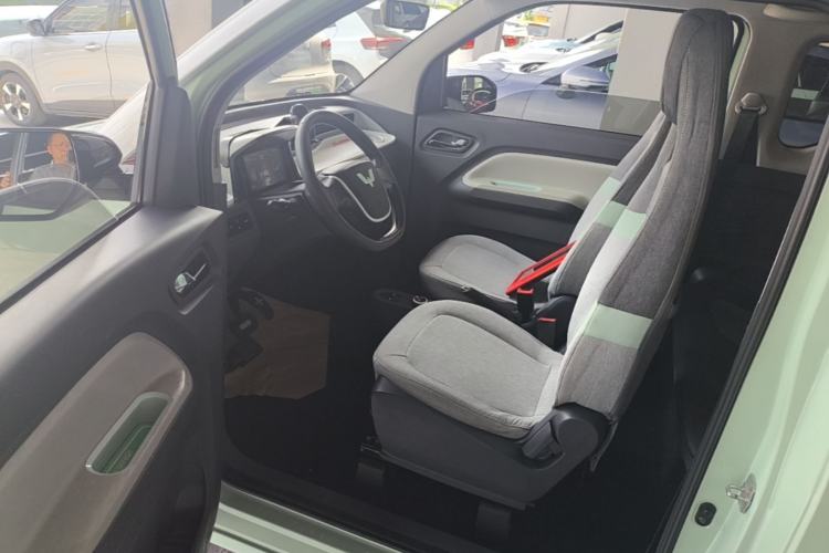 Used Wuling Hongguang MINIEV 2022 Macaron Premium Model – Lithium Iron Phosphate Driver Seat
