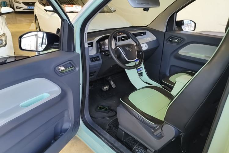 Used Wuling Hongguang MINIEV 2022 Macaron Premium Model – Lithium Iron Phosphate Driver Seat