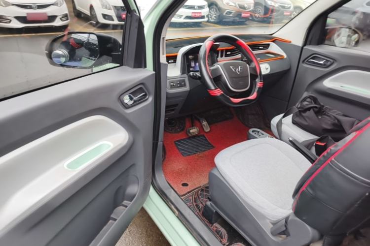 Used Wuling Hongguang MINIEV 2022 Macaron Premium Model – Lithium Iron Phosphate Driver Seat