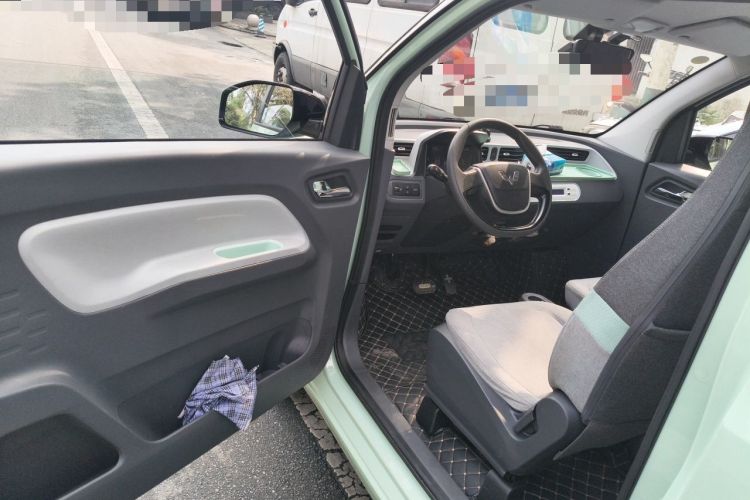 Used Wuling Hongguang MINIEV 2022 Macaron Premium Model – Lithium Iron Phosphate Driver Seat