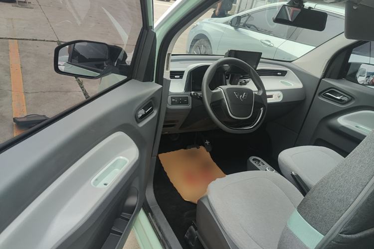 Used Wuling Hongguang MINIEV 2022 Macaron Premium Model – Lithium Iron Phosphate Driver Seat