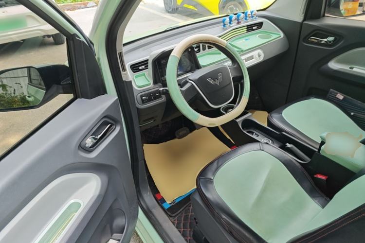 Used Wuling Hongguang MINIEV 2022 Macaron Fashion Edition Lithium-Nickel-Cobalt-Alpha-oxide Driver Seat