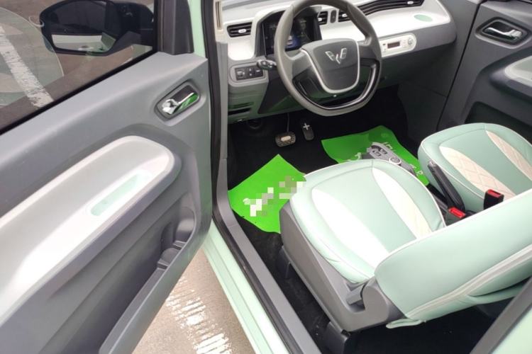 Used Wuling Hongguang MINIEV 2022 Macaron Premium Model – Lithium Iron Phosphate Driver Seat
